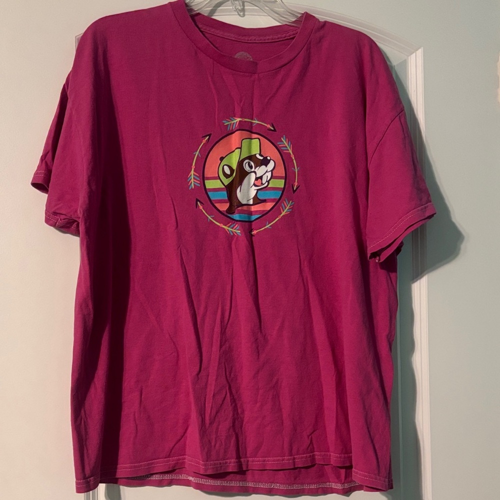 Vintage Buc-ee’s Women's Short Sleeve Graphic Tee - Pink